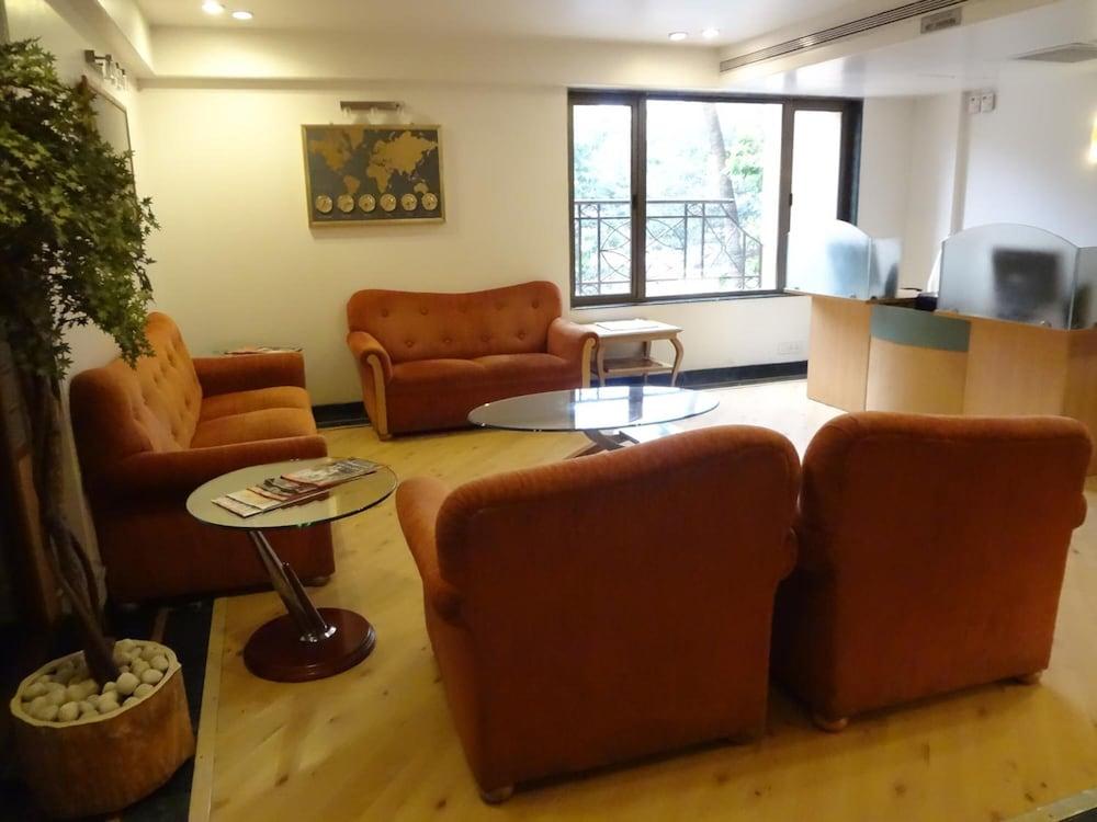 The International By Tunga Hotell Mumbai Exteriör bild