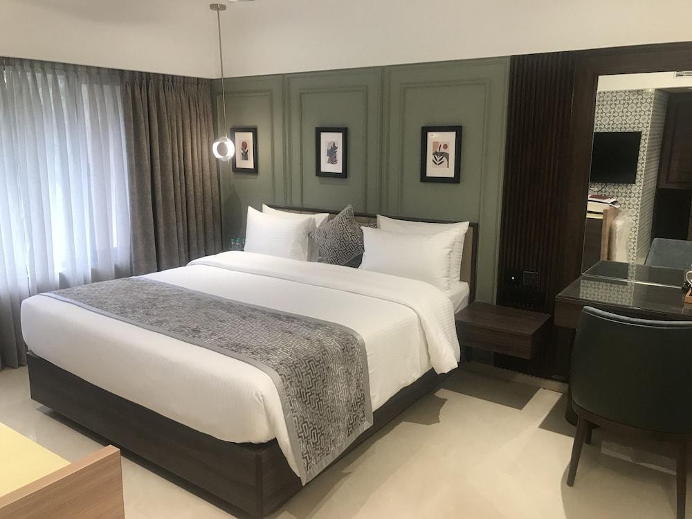 The International By Tunga Hotell Mumbai Exteriör bild
