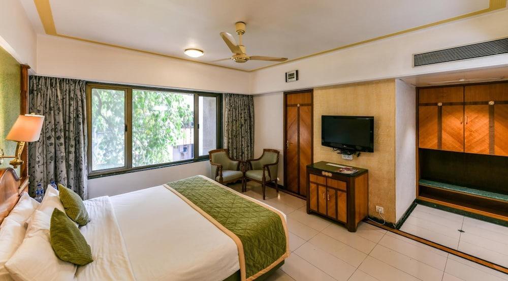 The International By Tunga Hotell Mumbai Exteriör bild