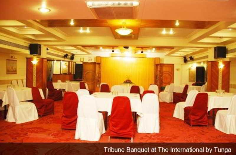 The International By Tunga Hotell Mumbai Exteriör bild