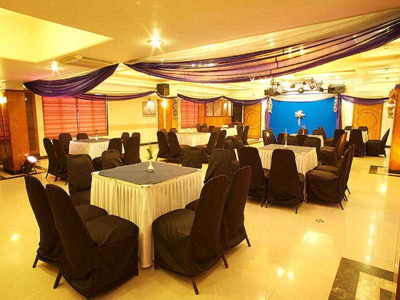 The International By Tunga Hotell Mumbai Exteriör bild