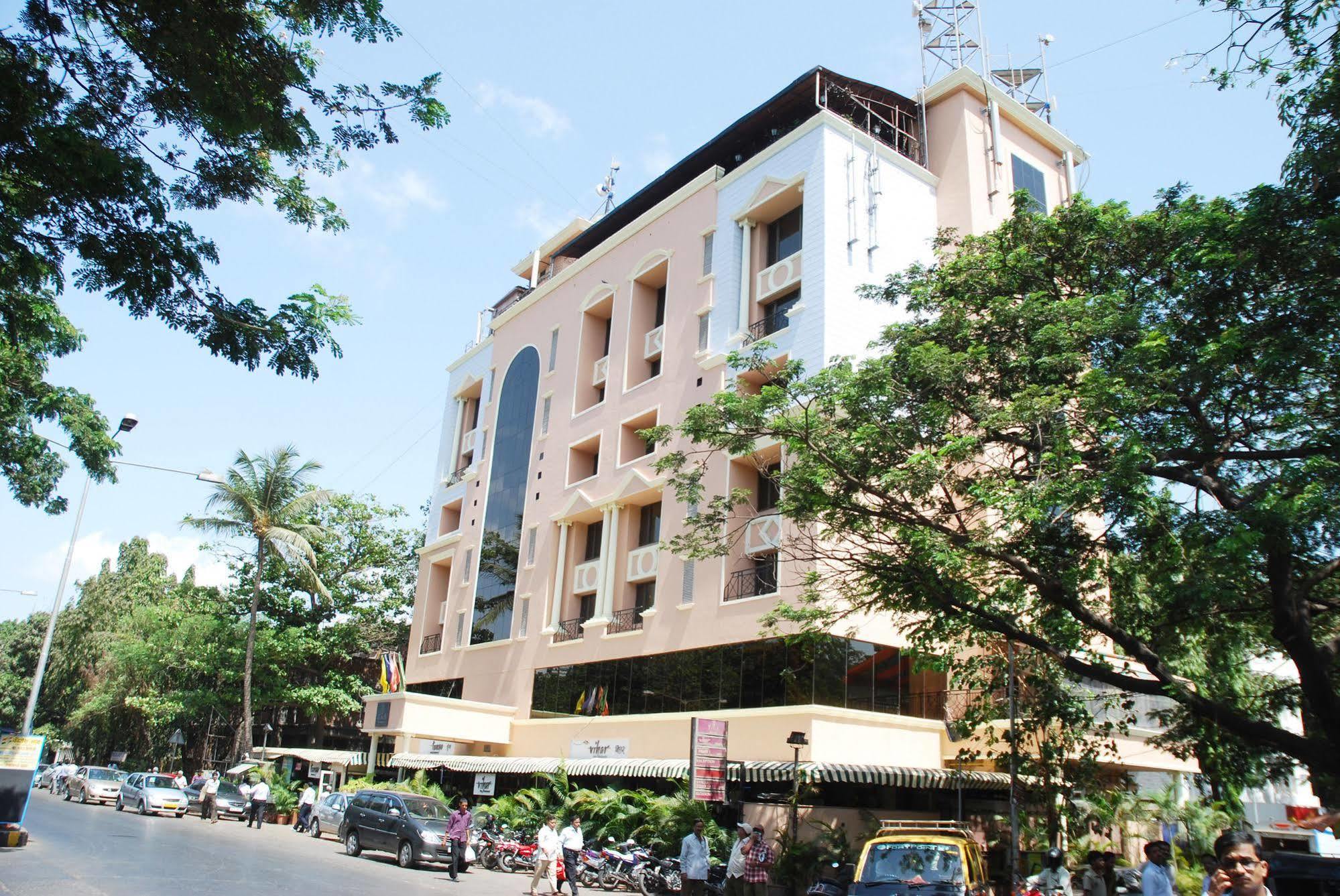 The International By Tunga Hotell Mumbai Exteriör bild